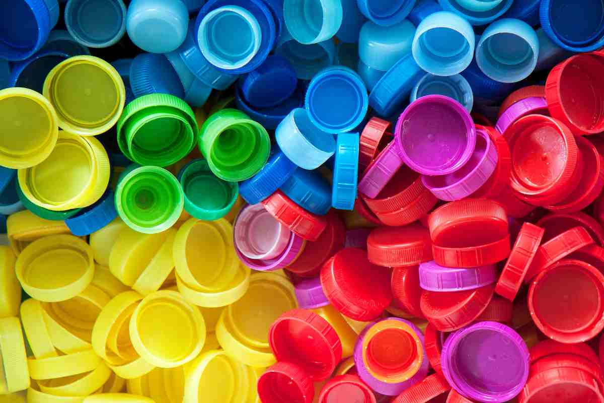 Tappi plastica: come riciclarli